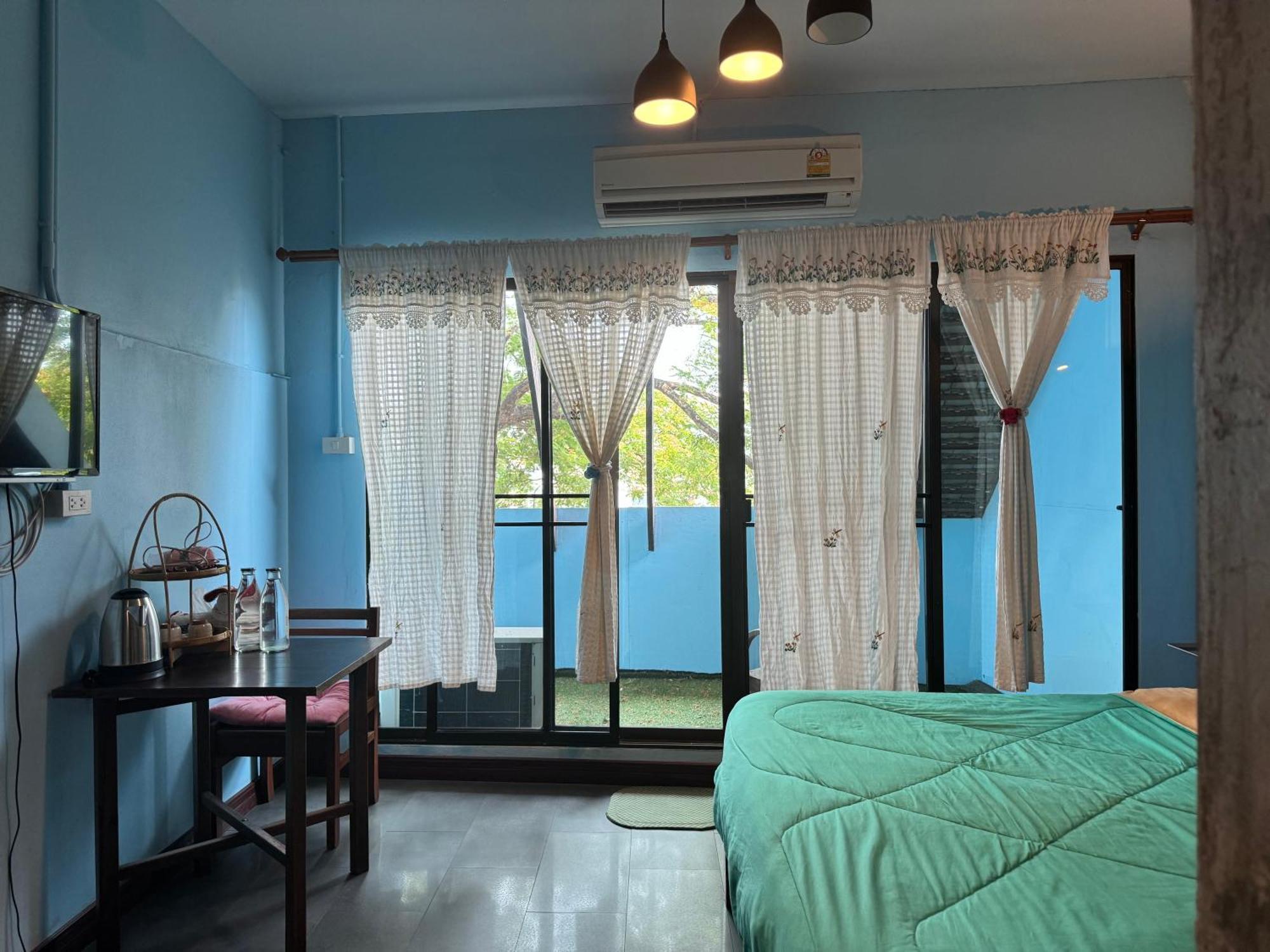 Retro At Phra Sing Guest House Chiang Mai Extérieur photo
