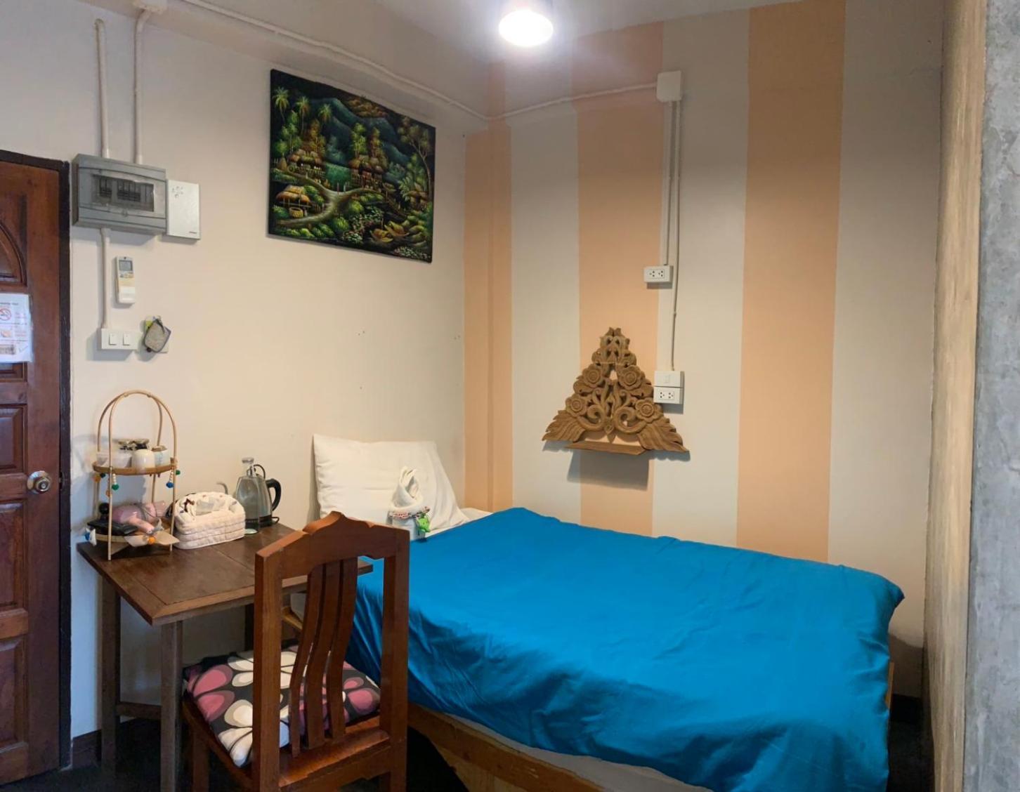 Retro At Phra Sing Guest House Chiang Mai Extérieur photo